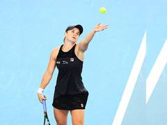 
      
      Adelaide International: Barty downs Swiatek to set final...
      
      