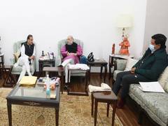 
      
      Assam, Meghalaya CMs meet Amit Shah, submit regional...
      
      