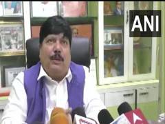 
      
      West Bengal: Scuffle breaks out between TMC, BJP supporters...
      
      