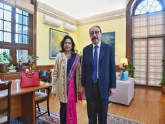 
      
      Shringla holds talks with High Commissioner of Mauritius,...
      
      