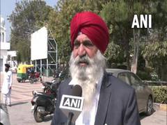 
      
      Members of Afghan Sikh-Hindu delegation thank PM Modi for...
      
      
