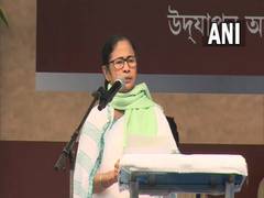 
      
      Mamata Banerjee to hold emergency meeting with senior TMC...
      
      