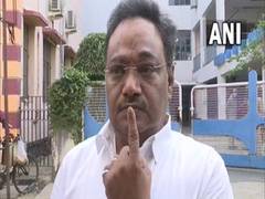 
      
      BJP leader Samik Bhattacharya alleges bogus voting in WB...
      
      