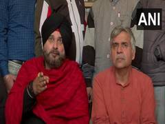 
      
      Where is internal fighting in Congress? Navjot Sidhu, says no...
      
      