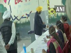 
      
      Punjab Polls: AAP's Bhagwant Mann votes in Mohali
      
      