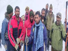 
      
      J-K: Six people trapped due to heavy snowfall rescued 
      
      