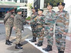 
      
      GOC-IN-C northern command visits White Knight Corps
      
      