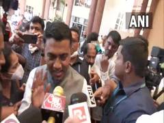 
      
      Goa:Pramod Sawant in Delhi ahead of legislative party meeting 
      
      