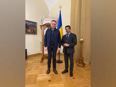 
      
      Indian Ambassador to Ukraine meets Lviv Mayor, discusses...
      
      