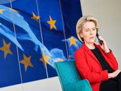 
      
      EU disburses first instalment of EUR 300 million aid to Ukraine
      
      