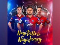 
      
      IPL 2022: Delhi Capitals unveil new jersey ahead of season
      
      