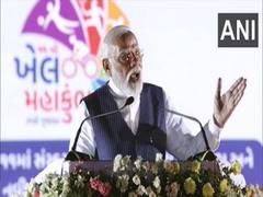 
      
      PM Modi compares nepotism in politics with favouritism in...
      
      