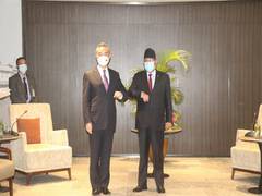 
      
      Chinese FM calls on Nepal President Bhandari, meets former PMs 
      
      