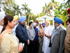
      
      PM Modi meets delegation of Sikh intellectuals in New Delhi
      
      
