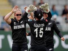 
      
      Suzie Bates, Hannah Rowe shine as NZ cruise past Pakistan
      
      