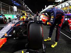 
      
      Saudi Arabian GP: Perez edges out Ferraris for first career pole
      
      