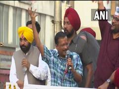 
      
      Arvind Kejriwal urges people of Gujarat to give AAP one chance
      
      