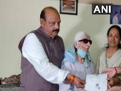 
      
      Dehradun resident transfers all her property to Rahul Gandhi 
      
      