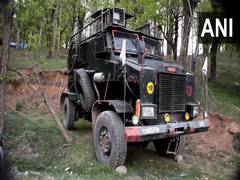 
      
      Encounter underway in Haripora area of Shopian district
      
      
