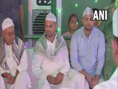 
      
      Bihar CM Nitish Kumar attends RJD's Iftar party
      
      