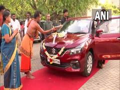 
      
      Chennai-based IT firm gifts cars to its 100 employees  
      
      