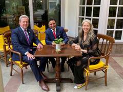 
      
      Australian envoy hails India's vision to become 100 pc EV nation
      
      