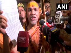 
      
      Gyanvapi mosque case: Police stops Swami Avimukteshwarananda 
      
      