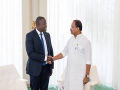 
      
      MoS Muraleedharan interects with Zambian Minister Stanley Kakubo
      
      