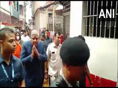 
      
      West Bengal governor visits Kamakhya Temple in Guwahati
      
      