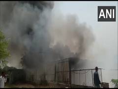 
      
      Fire breaks out at scrap godown in Gurugram
      
      