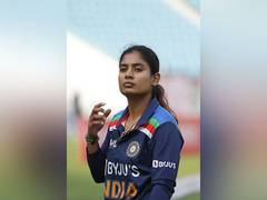 
      
      Indian women's cricket team congratulates Mithali Raj 
      
      