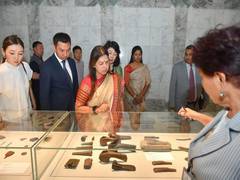 
      
      MOS Meenakashi Lekhi visits state historical museum
      
      
