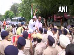 
      
      Rahul Gandhi ED row: Cong takes to streets in Bengaluru
      
      