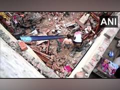 
      
      Punjab: Two dead after roof collapses in Ludhiana 
      
      