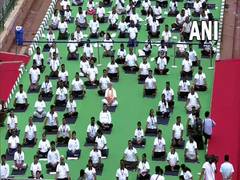 
      
      PM Modi performs Yoga in Mysuru
      
      