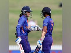 
      
      Mandhana, Harmanpreet guide India to series win against SL
      
      