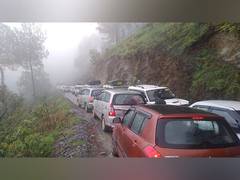 
      
      Traffic disrupted due to rain on Badrinath-Kedarnath highway
      
      