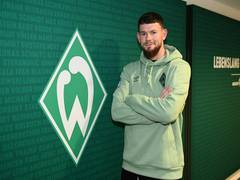 
      
      Bundesliga: Scotland international Oliver Burke signs for Werder 
      
      