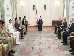 
      
      Pakistani military Chief meets Iranian president
      
      