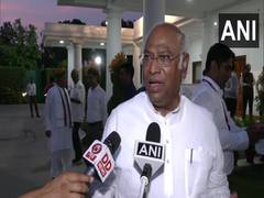 
      
      Kharge calls Alva better candidate for vice presidential polls
      
      