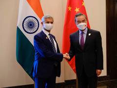 
      
      EAM calls for resolution of issues on LAC in talks with Wang Yi
      
      