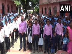 
      
      Govt middle school in Gaya introduces uniform for everyone
      
      