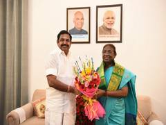 
      
      Former TN CM meets Droupadi Murmu at her residence in Dellhi
      
      