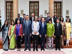 
      
      Secretary East bid farewell to the Malaysian High Commissioner
      
      