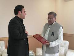 
      
      Pak Foreign Minister meets Bangladeshi Information Minister 
      
      