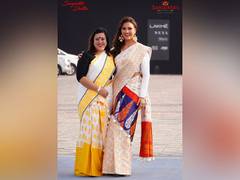
      
      Bollywood beauty Lara Dutta scorched the Lakme Fashion Week...
      
      
