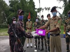 
      
      BSF, BGB exchange sweets on Eid al-Adha
      
      