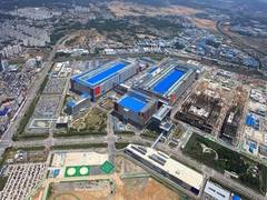 
      
      Q3 global semiconductor market reaches USD 150 billion,...
      
      
