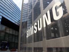 
      
      Tesla to outsource its self-driving chip to Samsung Electronics
      
      