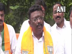 
      
      Ex-AICC spokesperson Dasoju Sravan joins BJP 
      
      
